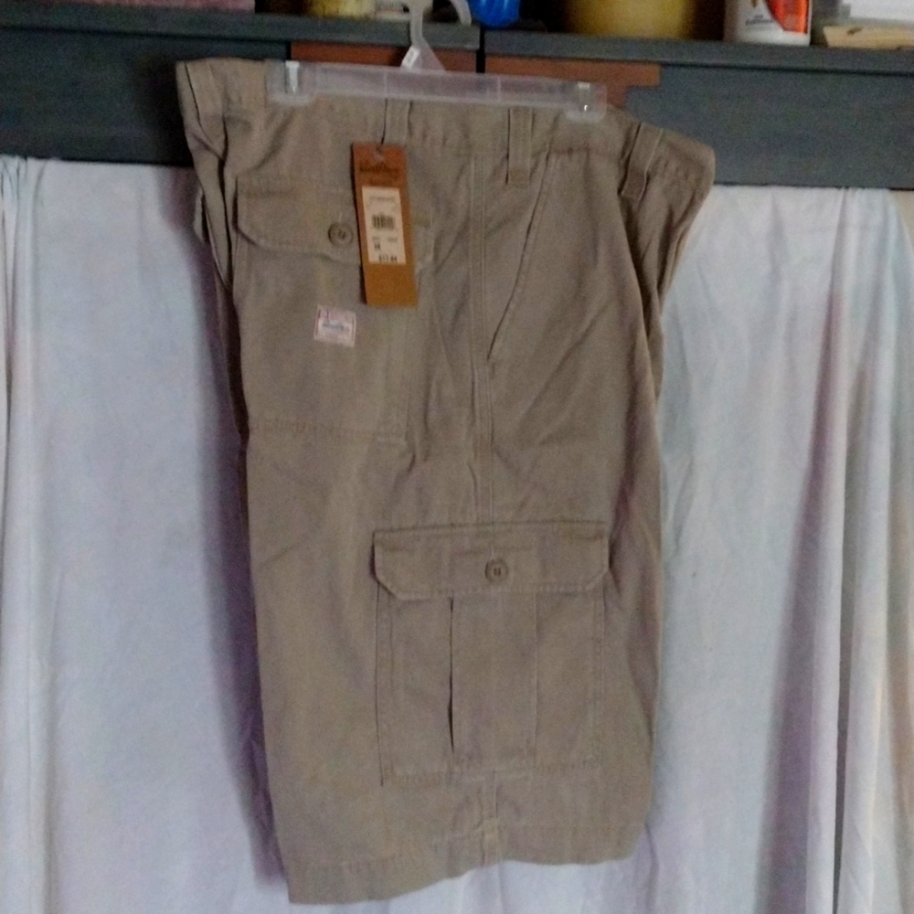NWT Levi Strauss signature Khaki cargo shorts size 38
